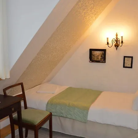 Inn Karczma Rzym 3*